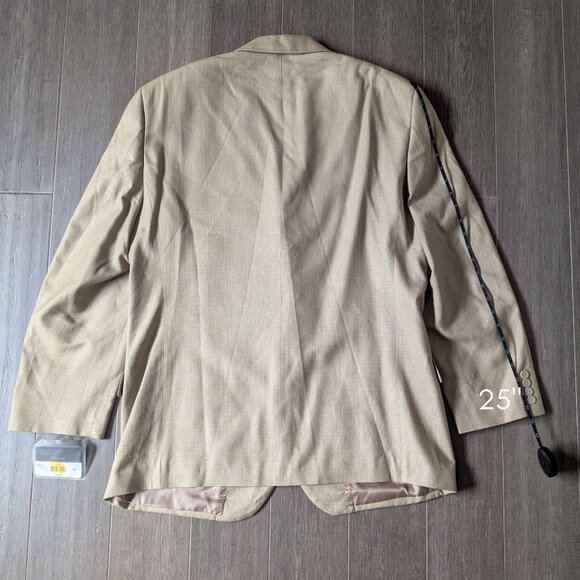 Cezani, Light Tan Silk Blazer, Sz 42L, New with tags, Retail $250 - Picture 8 of 8
